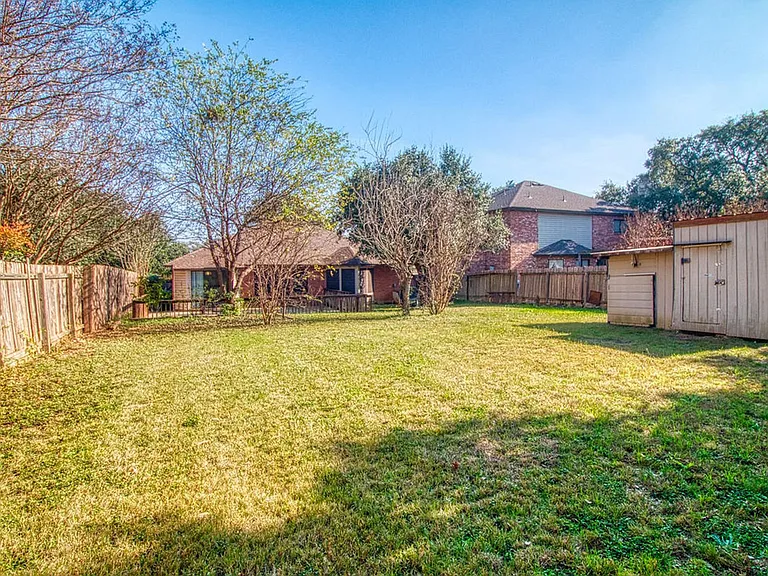13911 Edge Point Dr — Photo 7
