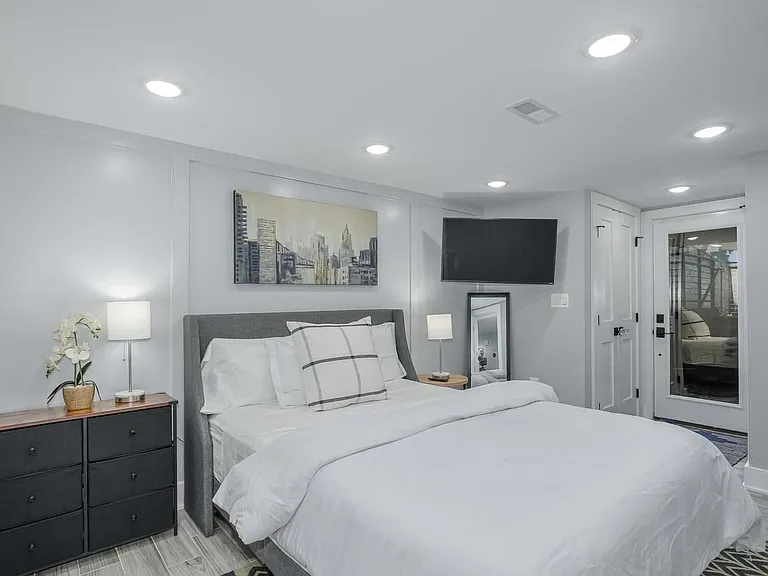 1427 Perry Pl NW #2 — Photo 4