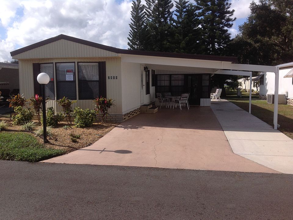 Extra wide driveway
