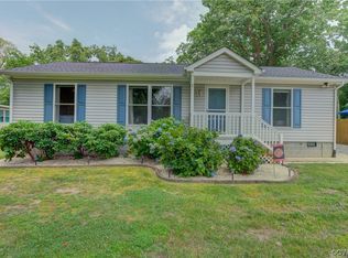 382 Hideaway Point Rd, Topping, VA 23169