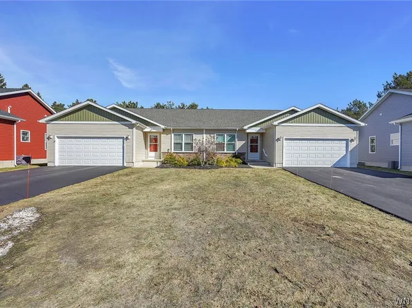 165 E Hill Run, Springville, NY 14141