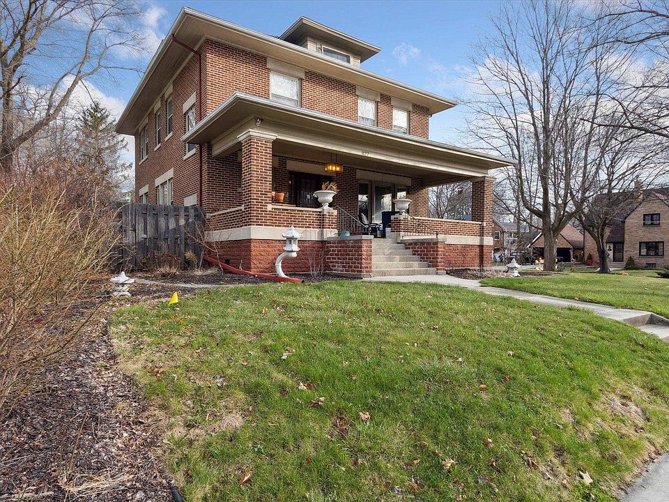 1st image of 827 E Court St