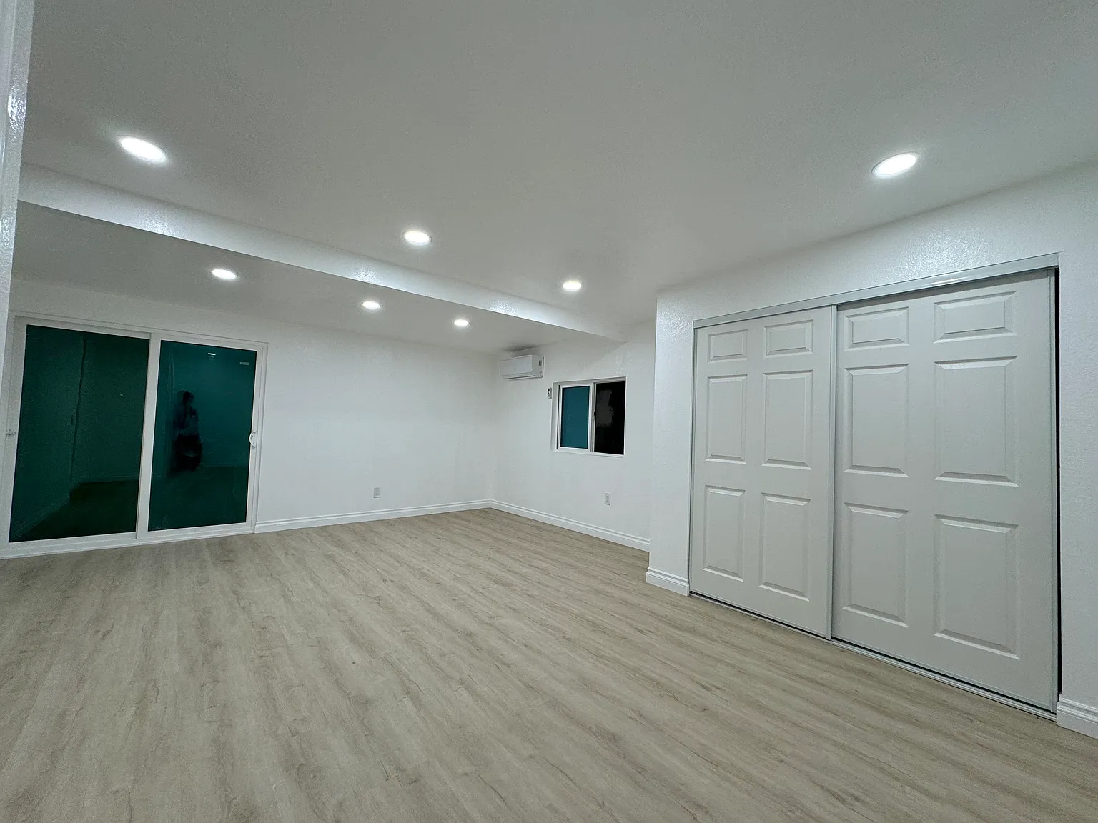 4 bed, 1278 sqft, $1,545 — Photo 2