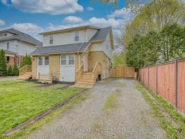 5011 5th Ave, Niagara Falls, ON L2E 4S6