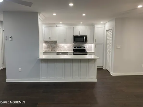 201 Covered Bridge Blvd Unit G, Englishtown, NJ 07726