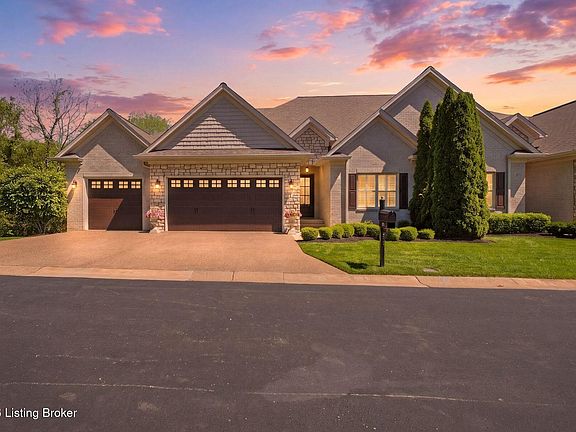 2nd image of 301 Maple Valley Rd