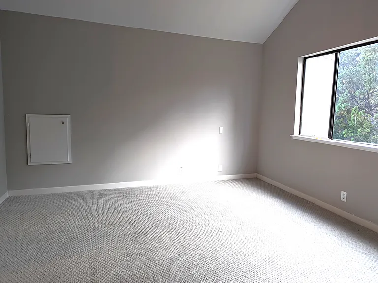 6525 Idlewild Ct — Photo 5