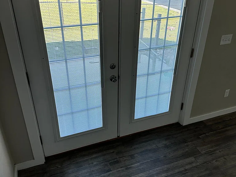 2527 S Adele Ave — Photo 7