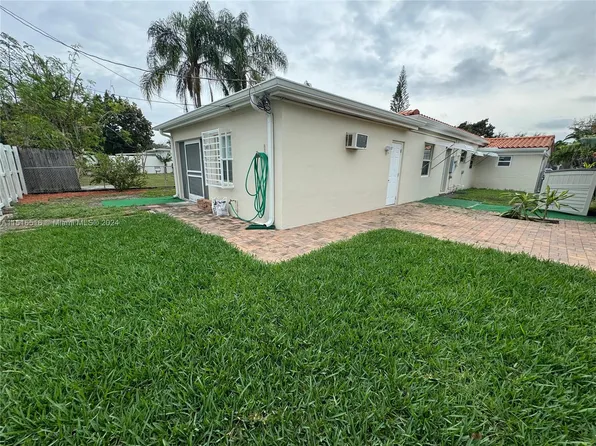 1463 NE 177th St, North Miami Beach, FL 33162