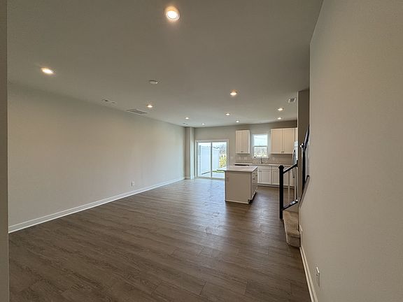 3rd image of 1037 Riverbrook Dr Lot 248C