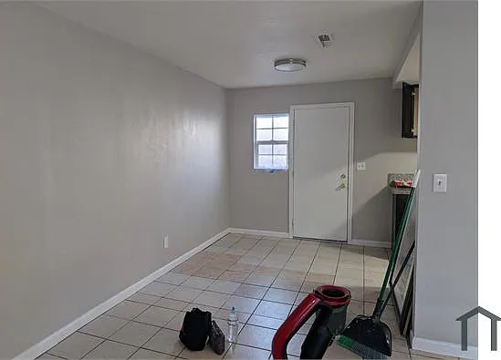 2 bed, 825 sqft, $1,650 — Photo 3