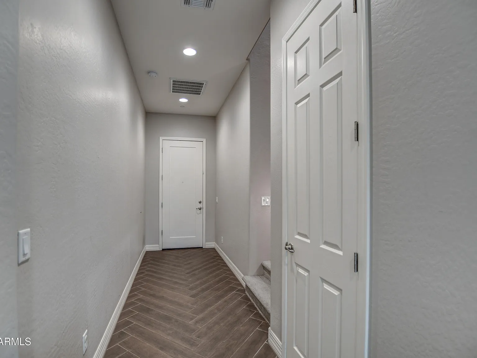 3 bed, 2.5 bath, 2354 sqft, $2,950 — Photo 3