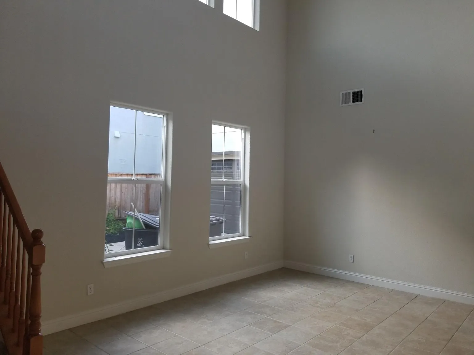 4 bed, 3064 sqft, $3,650 — Photo 2