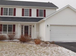 5 Wenrich Cir, West Henrietta, NY 14586