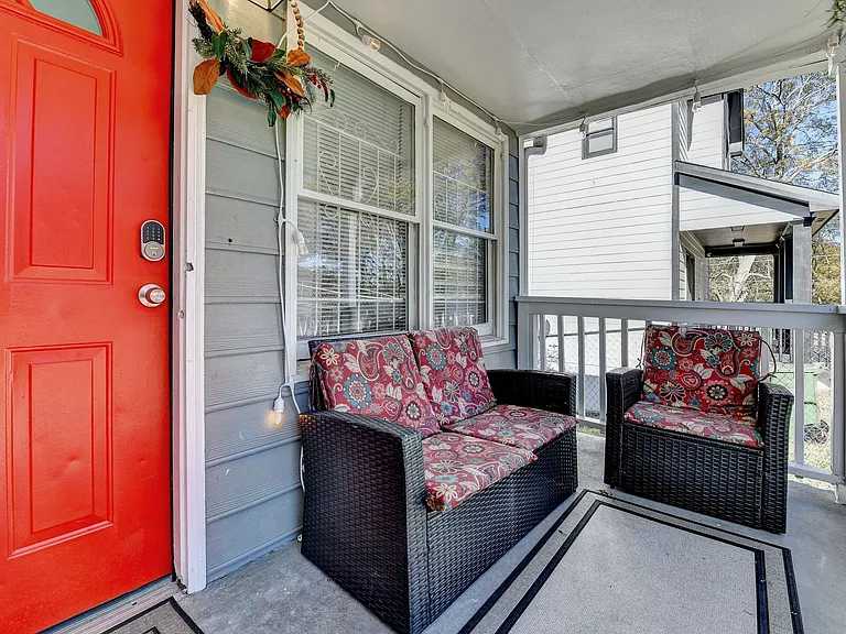 991 Ashby Cir NW — Photo 42