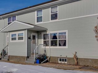 39 S Poplar Cres, Red Deer County, AB T4S1V4