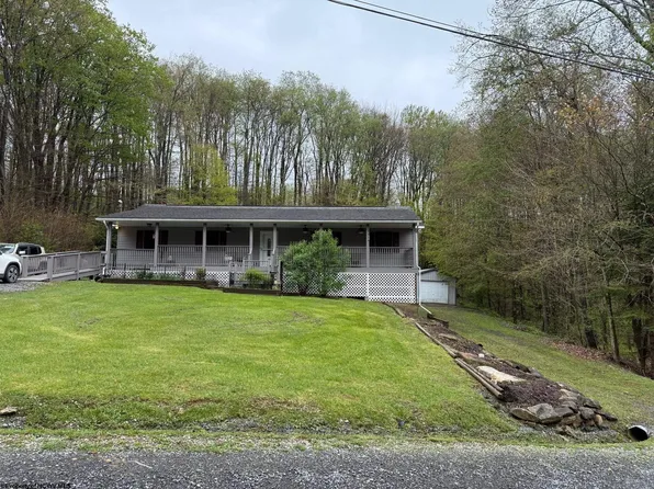 112 Hillside Dr, Thomas, WV 26292