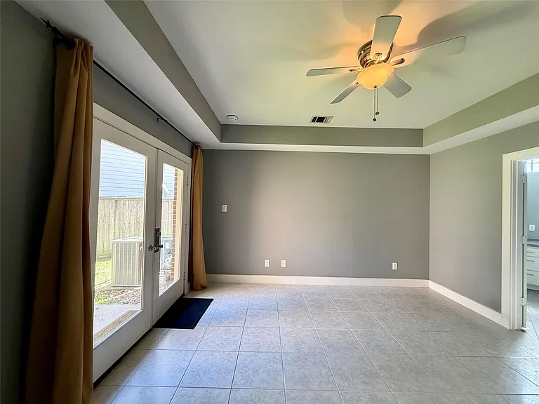 9833 Sandra Ann Ct — Photo 4