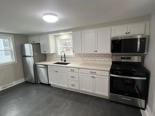 3024 Holmes St, Erie, PA 16504