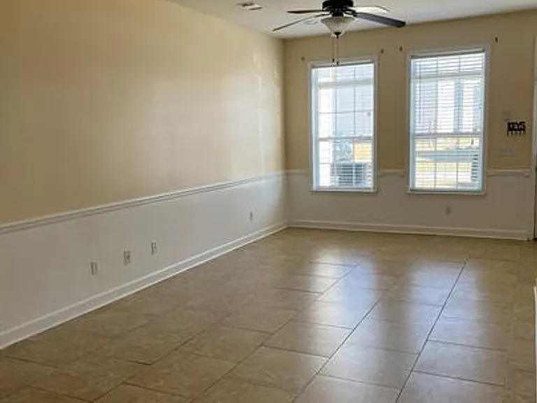 819 Terrell Dr — Photo 8