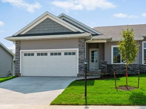 1307 Legend Dr, Tiffin, IA 52340