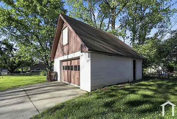 3887 Myron Ave — Photo 18
