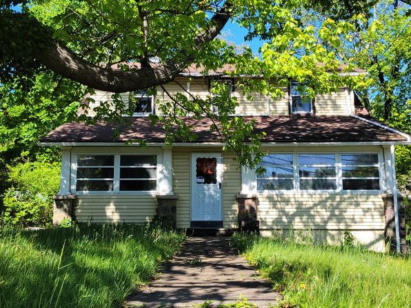 1387 Pocono Blvd #201