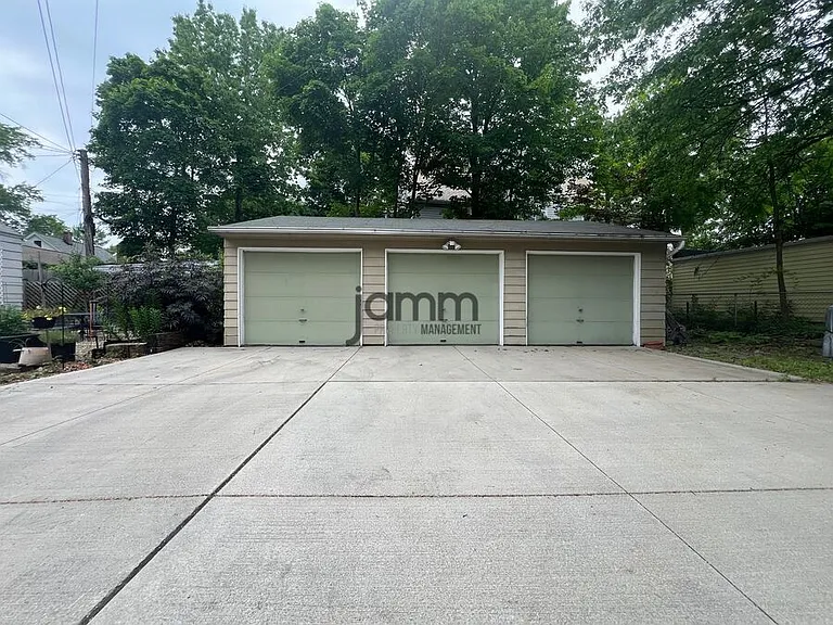 3079 Meadowbrook Blvd — Photo 23