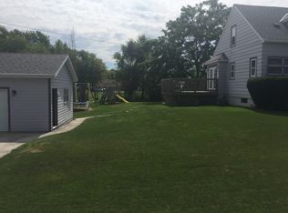 2921 W Bridge St, Greenfield, WI 53221