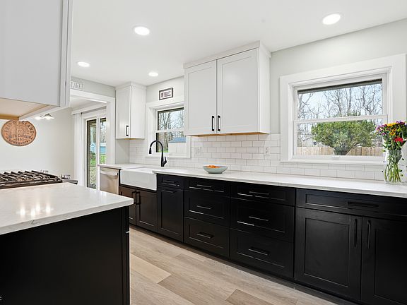 5th image of 8816 El Rico Dr