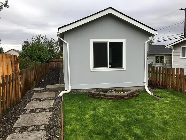 7462 SE 70th Ave #B — Photo 1