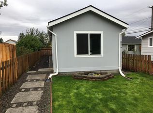 7462 SE 70th Ave #B, Portland, OR 97206