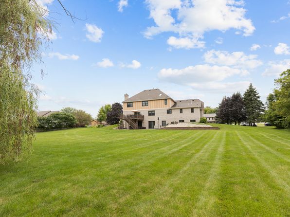 3210 Boerderij Way, Woodstock, IL 60098