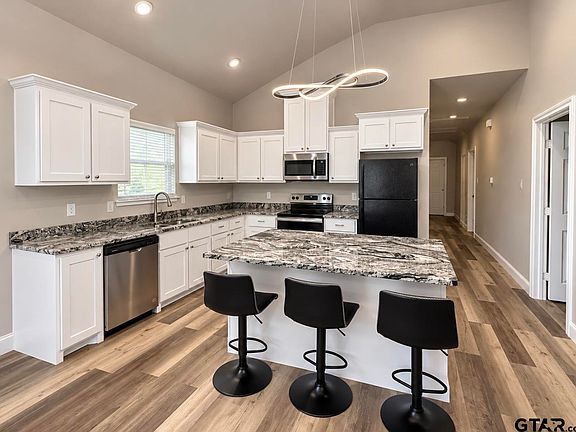 4th image of 114 Mowery Ln