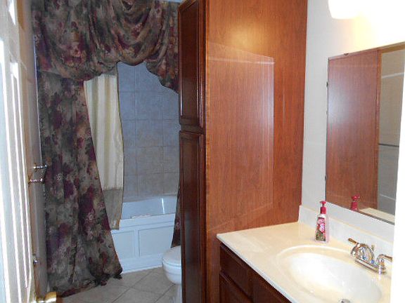4th image of 110 Heather Hill Dr