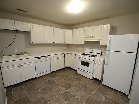 3rd image of 2932 S 5th St