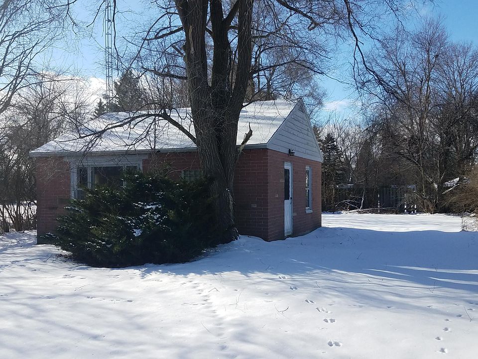 2nd image of 1737 Aurelius Rd