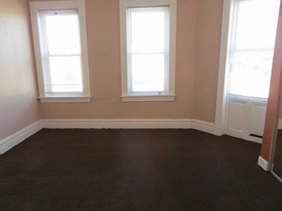 4th image of 2700 Chippewa St Unit C