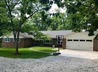 140 Tanglewood Dr, Holts Summit, MO 65043