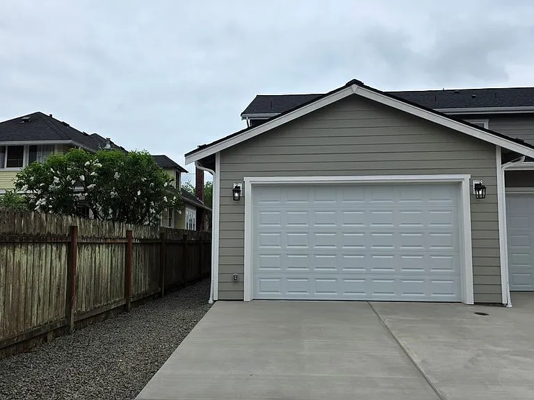 724 N Pearl St #A — Photo 23