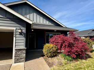 2866 Esther Ln, Grants Pass, OR 97527