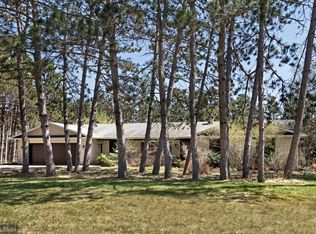 744 Gherty Ln, Hudson, WI 54016