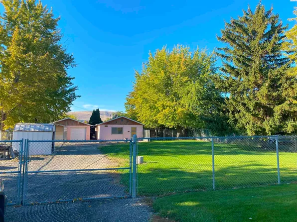 1109 S Highland Dr, Kennewick, WA 99337