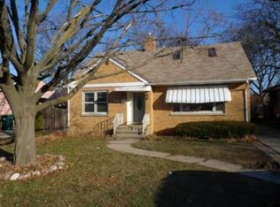 823 S Elmwood Ave, Waukegan, IL 60085