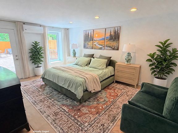 5th image of 118 Kent St #1