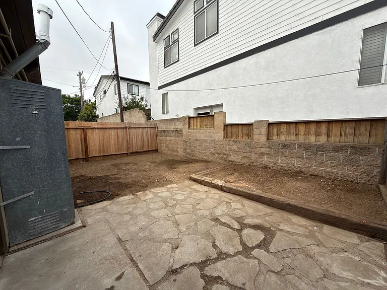 2225 Pacific Ave — Photo 12