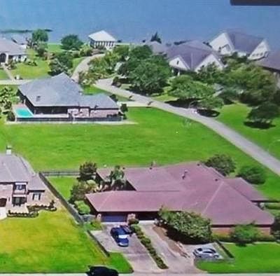 1st image of 4319 Edgewater Dr
