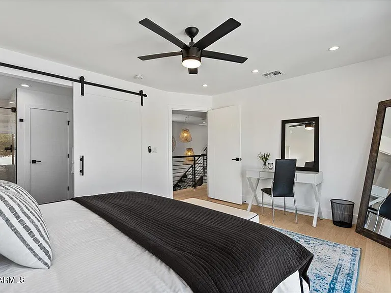 230 W Monterosa St — Photo 28