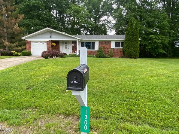 1300 Jerry Ln, Milford, OH 45150