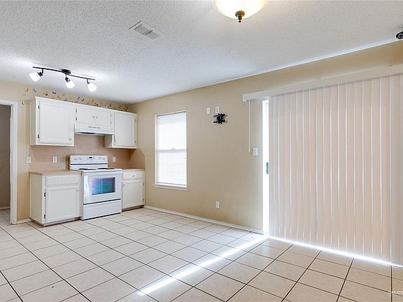 4th image of 303 San Marcos St